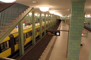 U-Bahnhof Alexanderplatz - Bahnsteig U5