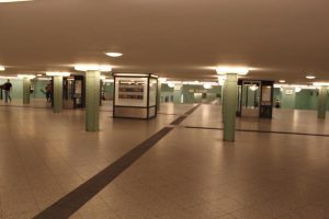U-Bahnhof Alexanderplatz - Zugang zur U8 2009