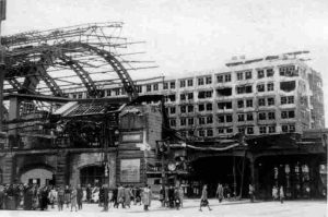 Der Bahnhof Alexanderplatz 1945