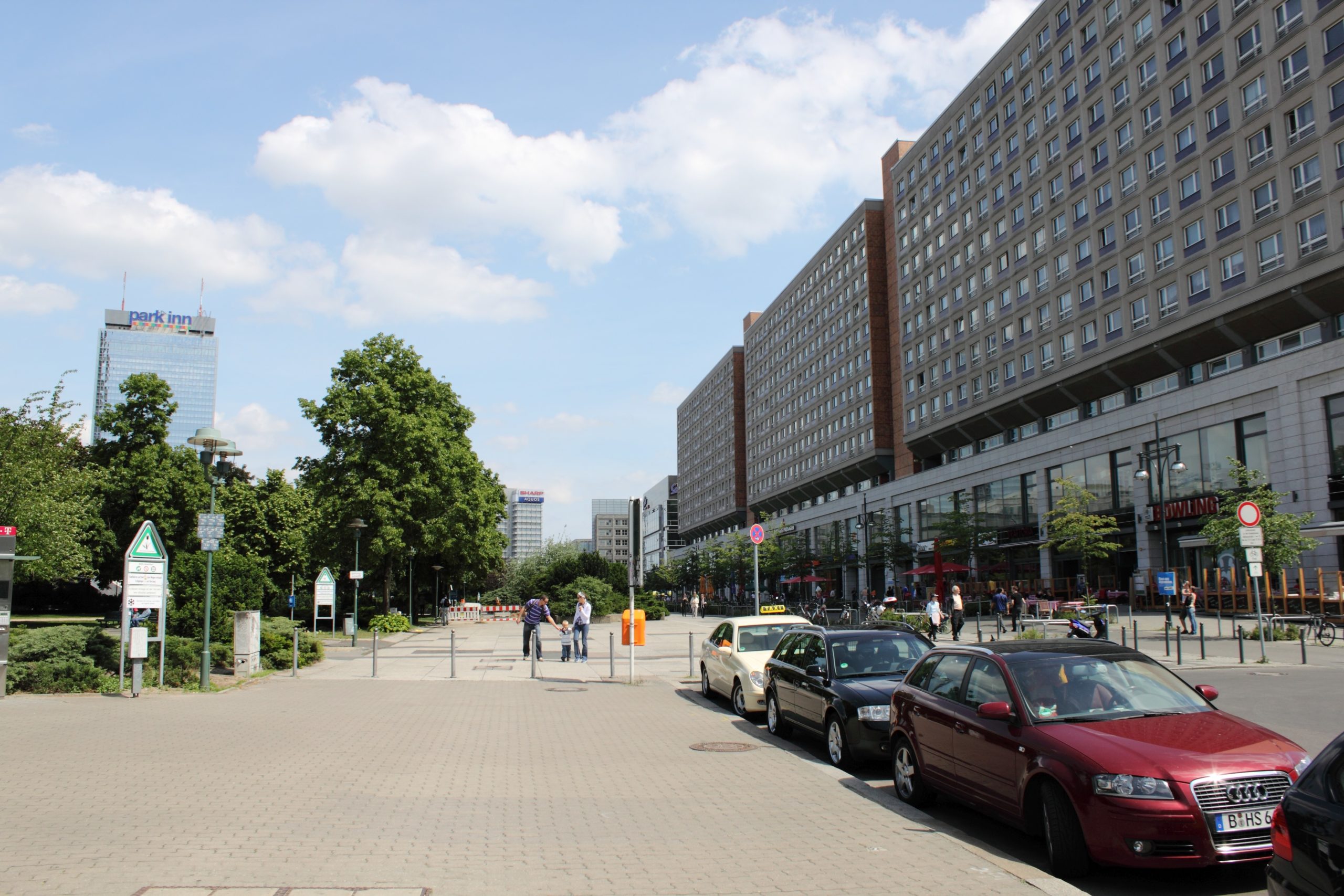 Alexanderplatz – 2009 – Umgebung: Die Rathausstraße