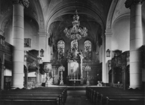 Der Innenraum der Garnisonkirche nach der im Jahre 1900 abgeschlossenen Neugestaltung